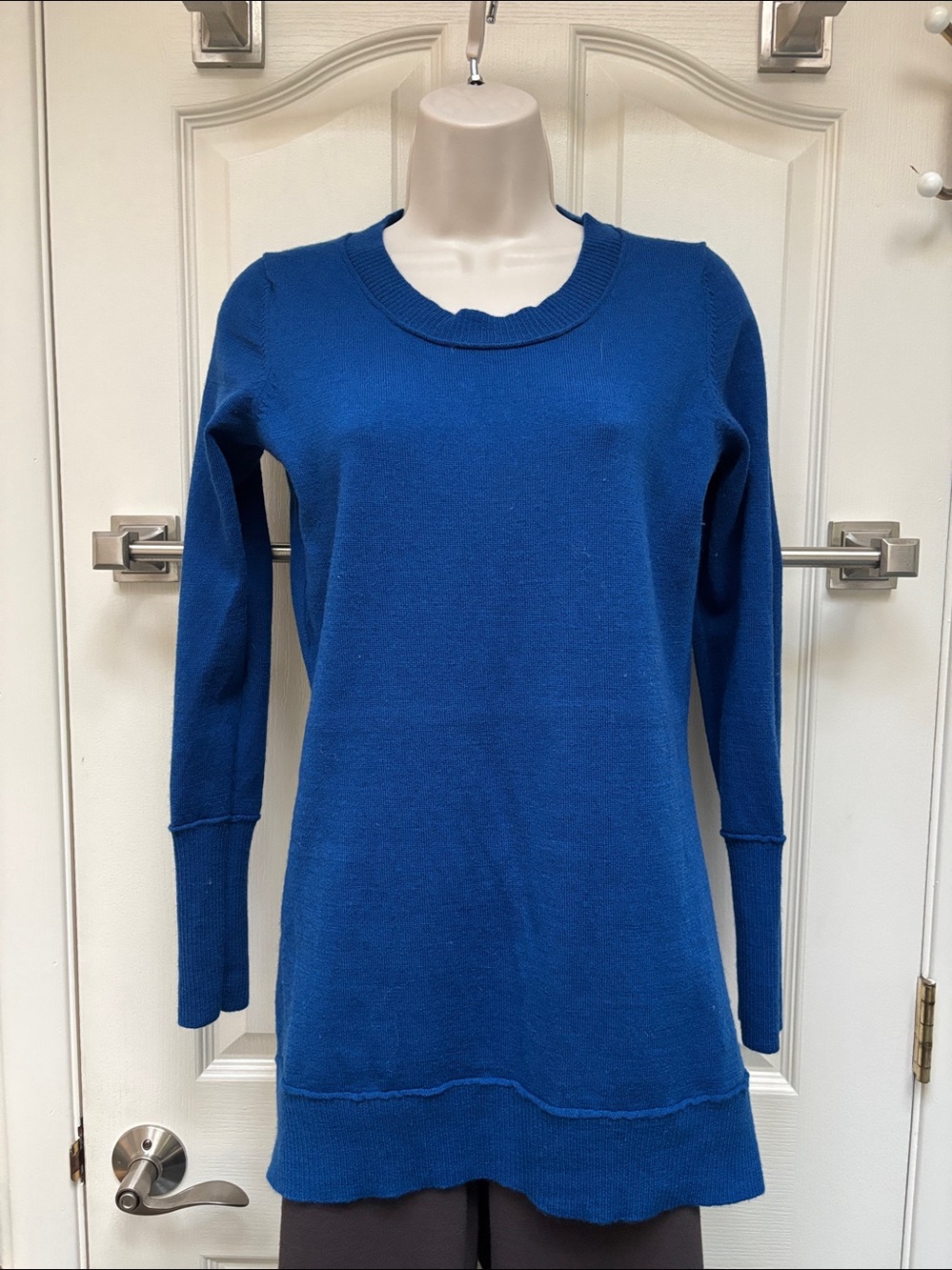 Max Studio royal blue long-sleeve knit tunic sweater
